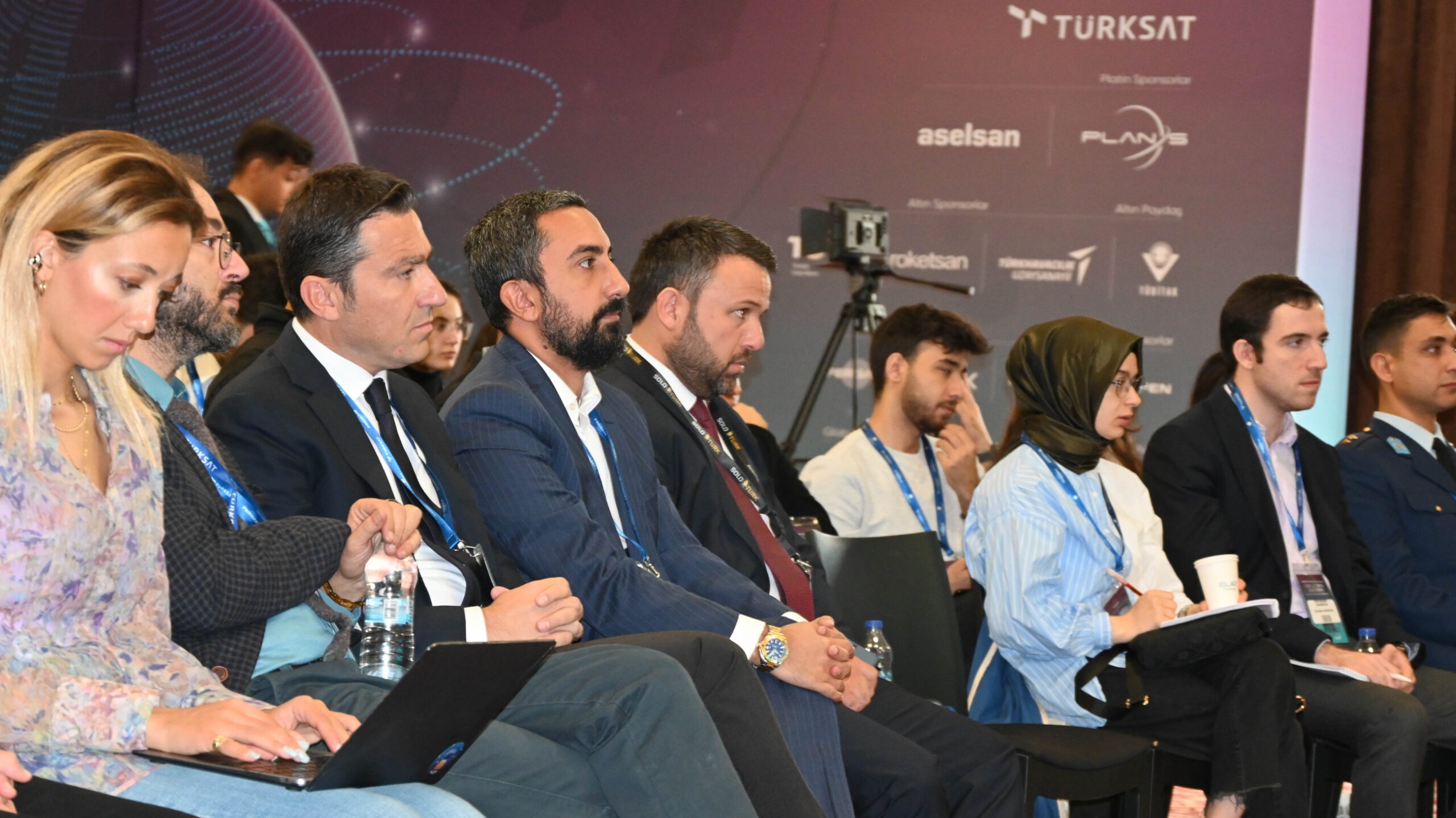 Forum fotoğrafı 13